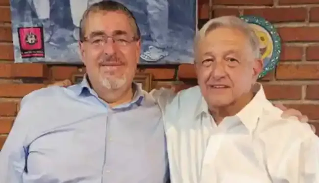 Presidente de México llama a las autoridades guatemaltecas a respetar elección de Arévalo