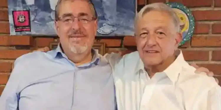 Presidente de México llama a las autoridades guatemaltecas a respetar elección de Arévalo