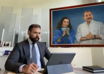 Dictador de Nicaragua concede nuevos poderes de canciller a su hijo