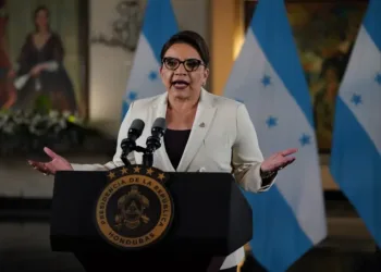 Presidenta de Honduras de baja 4 días por complicaciones de salud