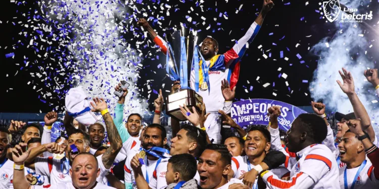 Olimpia remonta y se corona campeón de Honduras