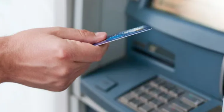 Acuerdo en Belice para reducir a la mitad las comisiones en los cajeros automáticos