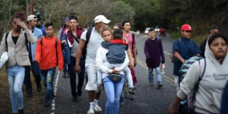 Honduras dará paso libre a migrantes irregulares a partir del 31 de diciembre