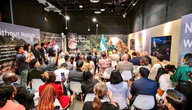 Presidenta de Honduras llevó a militares, secretarias, extranjeros y otros en su comitiva a Dubái