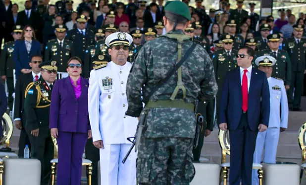 Presidenta hondureña reitera decisión de construir cárcel de máxima seguridad en unas islas