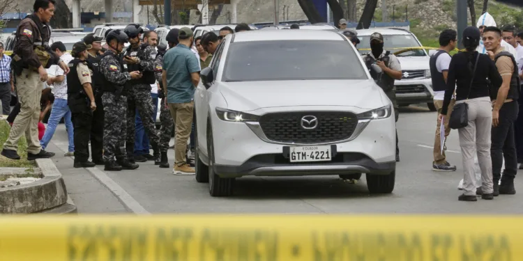 Asesinan a fiscal de Ecuador que investigaba asalto a canal de TV