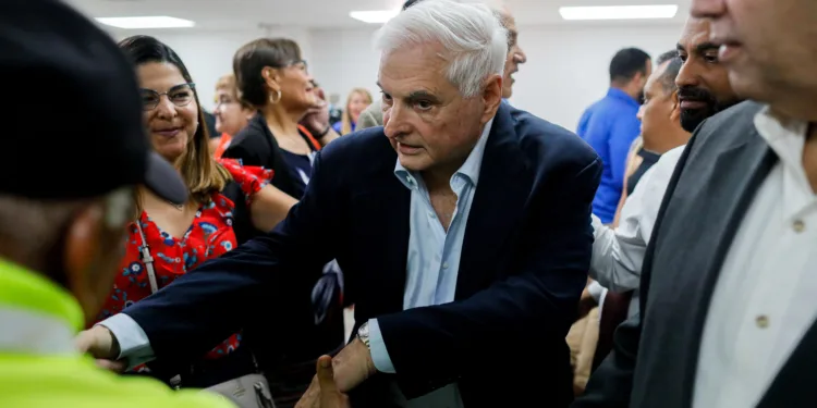 Martinelli dispuesto a presentar 5 mil recursos para revertir su condena en Panamá