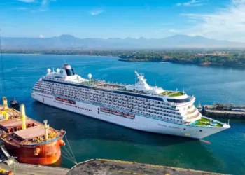 Temporada de cruceros 2024 en El Salvador arranca con la llegada del lujoso Crystal Serenity