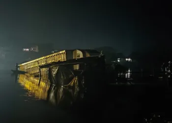Ferry se hunde en río de Guatemala debido al sobrepeso