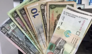 “Nadie” recuerda el colón salvadoreño después de 23 años de la dolarización