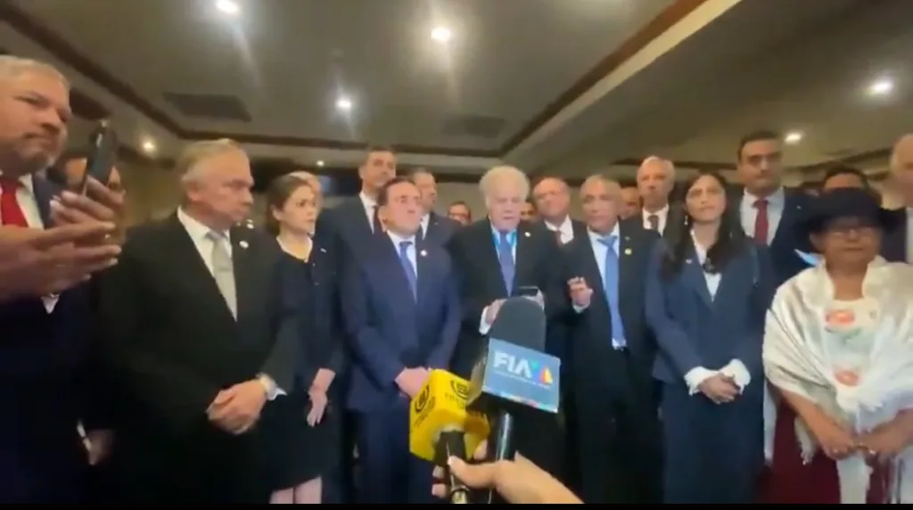 Secretario de la OEA pide a diputados guatemaltecos respeto a constitución