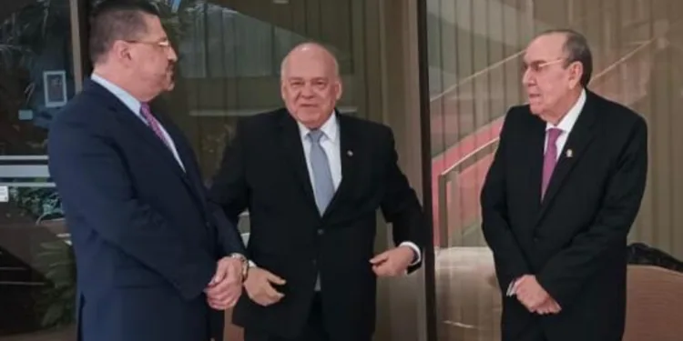 Poderes de Estado de Costa Rica acuerdan discutir plan contra narcos