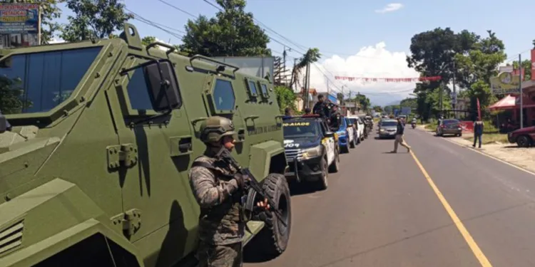Narcos mexicanos se enfrentan a tiros con militares guatemaltecos en la frontera