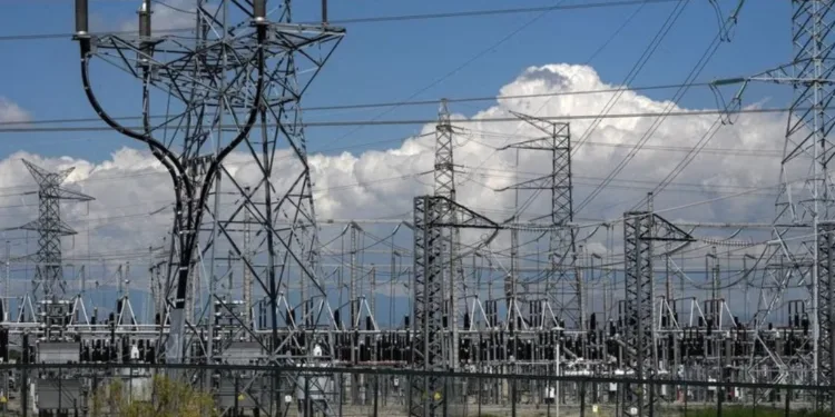 Panamá licita 500 megavatios de energía renovable a largo plazo