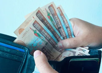 Las empresas guatemaltecas esperan aumentar en 5.2 % los salarios en 2024
