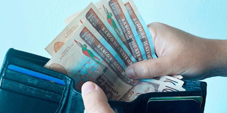 Las empresas guatemaltecas esperan aumentar en 5.2 % los salarios en 2024