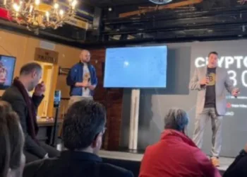 El Salvador defiende en Davos la adopción del bitcoin