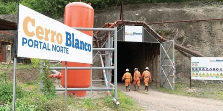 Giammattei autorizó mina de alto riesgo ambiental en zona fronteriza con El Salvador