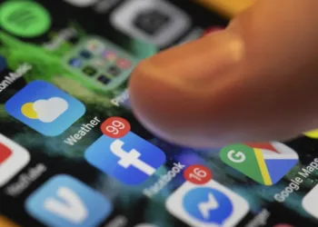 Siete de cada diez guatemaltecos acceden a internet a través de un celular