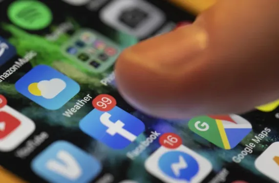 Siete de cada diez guatemaltecos acceden a internet a través de un celular