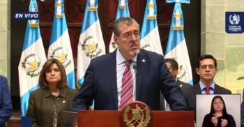 Fiscal general tiene falta de voluntad para cumplir la ley, dice presidente de Guatemala