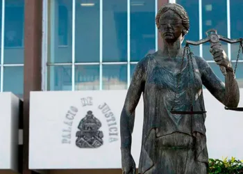 Partidos opositores hondureños denuncian intenciones oficialistas “oscuras” para controlar salas de la Corte Suprema