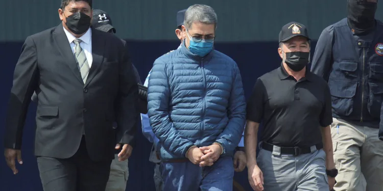 Juez de EEUU rechaza solicitud de expresidente hondureño de prorrogar su juicio por narcotráfico