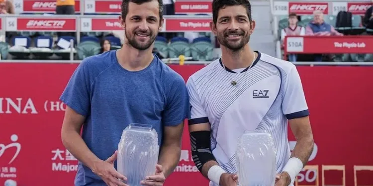 Tenista salvadoreño Marcelo Arévalo y el croata Mate Pavic conquistan el Hong Kong Open en dobles