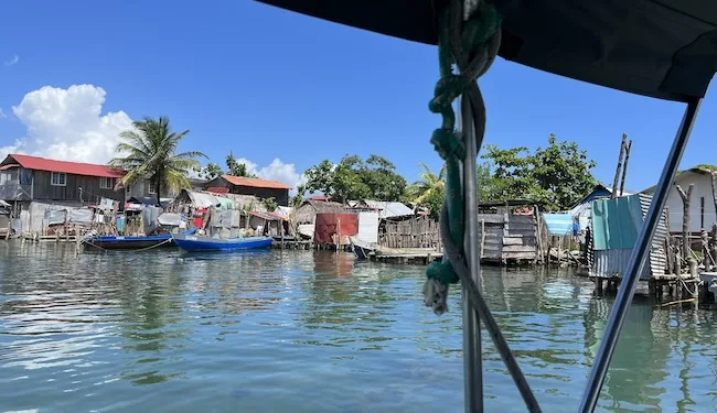 Un pueblo indígena panameño se prepara abandonar su hogar por el cambio climático