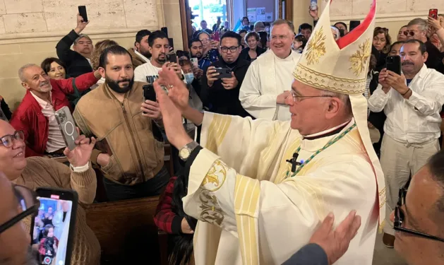 Obispo exiliado pide presión más eficaz contra la dictadura de Nicaragua