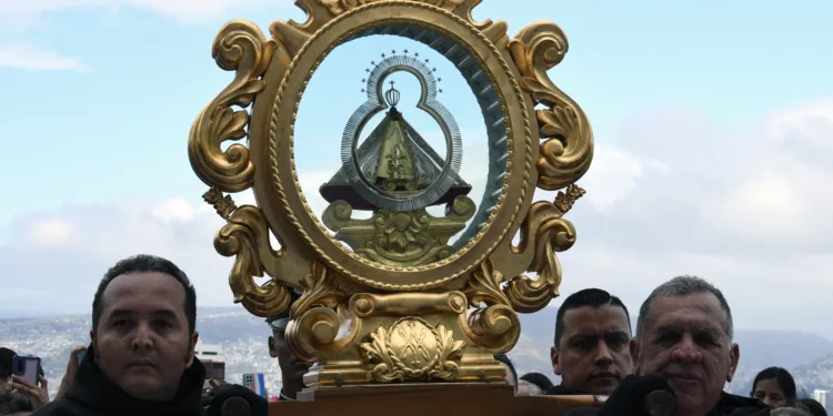 La fe mueve a millones para venerar a la Virgen de Suyapa, la patrona de Honduras