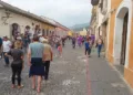 Antigua Guatemala inicia su temporada de procesiones convertida en ciudad peatonal