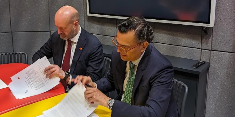 BCIE y Mastercard firman alianza para impulsar la digitalización en Centroamérica