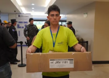Autoridad electoral salvadoreña empezará contar votos de diputados una semana después de elecciones
