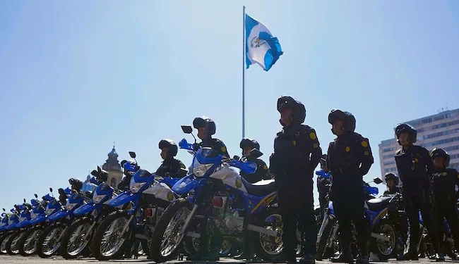 Arévalo despliega grupo policial contra las extorsiones