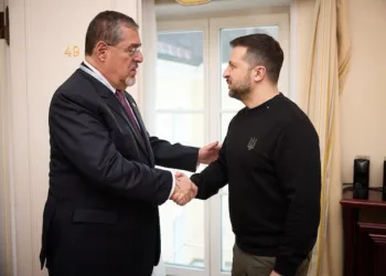 Arévalo se reúne con el presidente de Ucrania y reitera apoyo guatemalteco