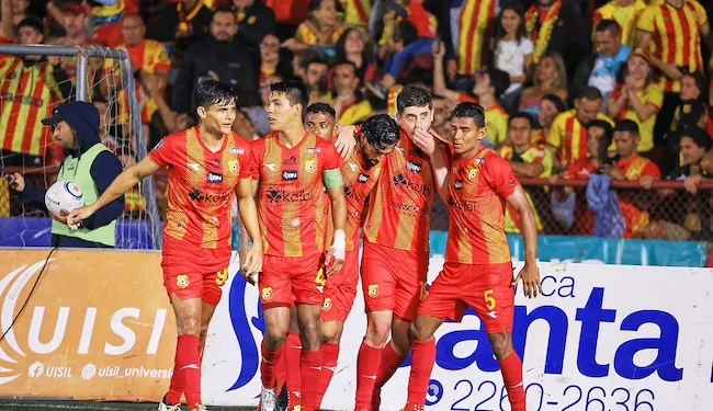Herediano se mantiene de líder en Costa Rica, Cobán Imperial se afianza en Guatemala