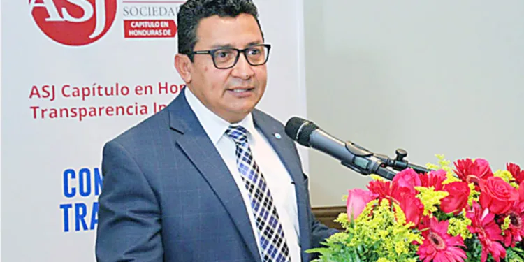 Carlos Hernández, director de la Asociación para una Sociedad más Justa (ASJ).