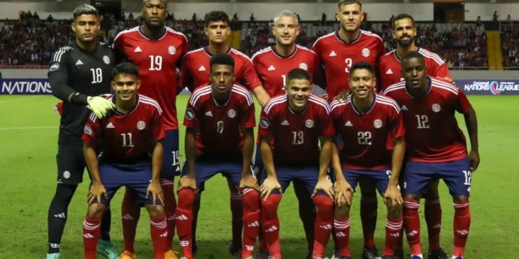Selecciones de Costa Rica y El Salvador juegan este viernes un amistoso clave