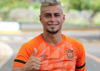 Policía detiene a futbolista salvadoreño acusado de agresiones sexuales