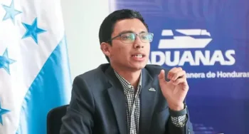 Regaños a funcionario hondureño por fiesta pomposa en parque público de Tegucigalpa