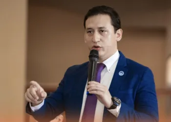 Diputado asegura que los empresarios de Honduras se van a El Salvador por la escasez de dólares