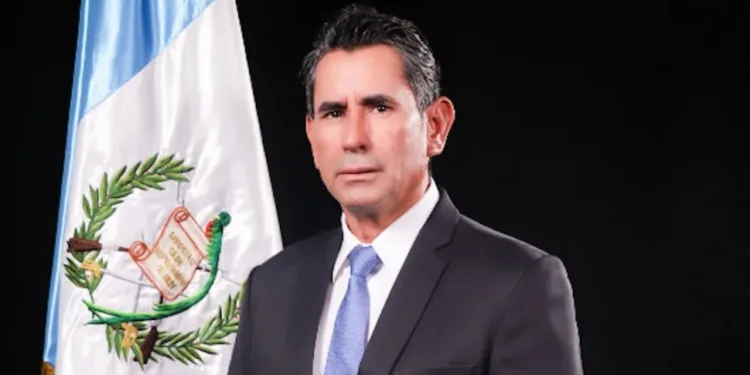 Diputado guatemalteco “Tres Kiebres” dice que fiscal Curruchiche le tiene sin cuidado