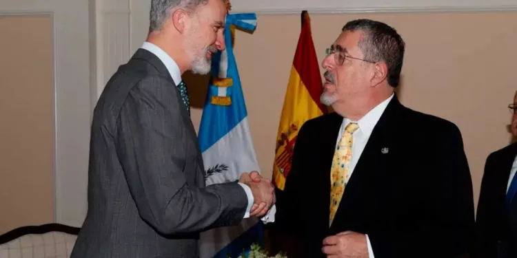 Presidente de Guatemala se reúne este jueves con el rey de España