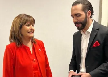 Ministra de Seguridad de Argentina habla con Bukele y elogia su modelo de seguridad