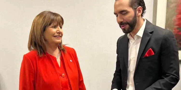 Ministra de Seguridad de Argentina habla con Bukele y elogia su modelo de seguridad