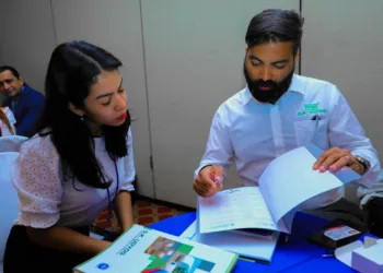 Empresarios de la India exploran oportunidades de comercio en El Salvador