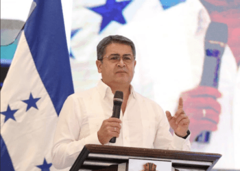 El inicio del juicio a expresidente Hernández agita la batalla política en Honduras