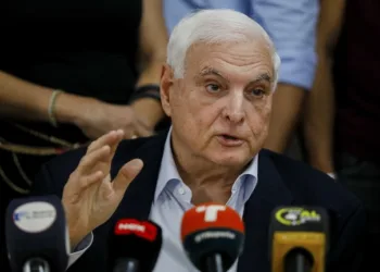 Panamá niega salvoconducto a Martinelli