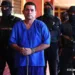 Dictadura de Nicaragua exhibe encadenado a opositor deportado de Costa Rica